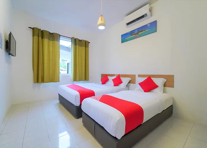 Oyo 90085 Crystal Sintok Chalet Canglun, Kedah