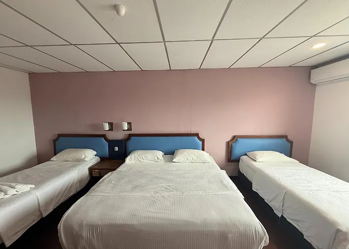 Anika Inn - Keluang, Johor