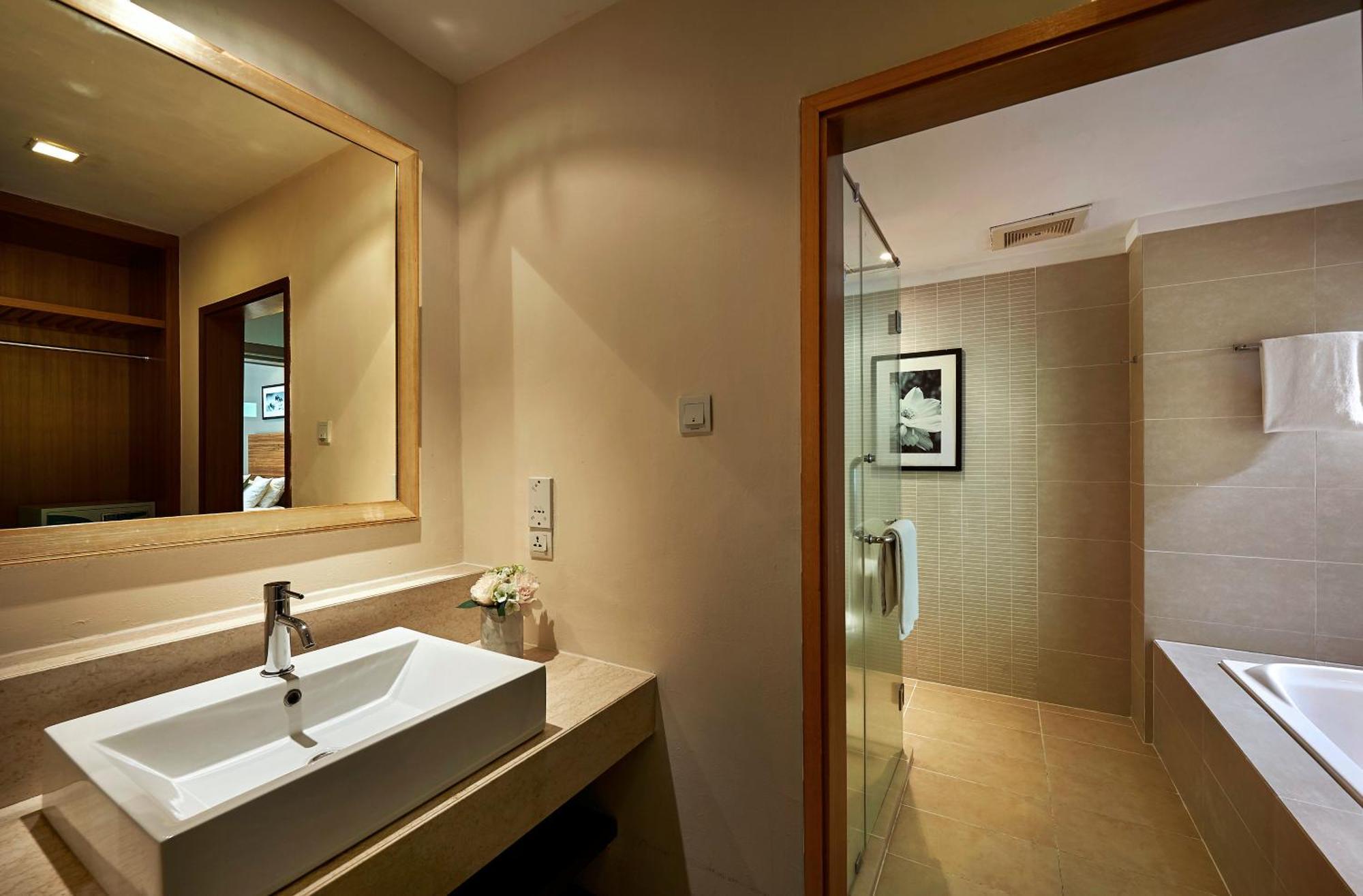 Suite Deluxe con 2 Camere da Letto e Vista Collina
