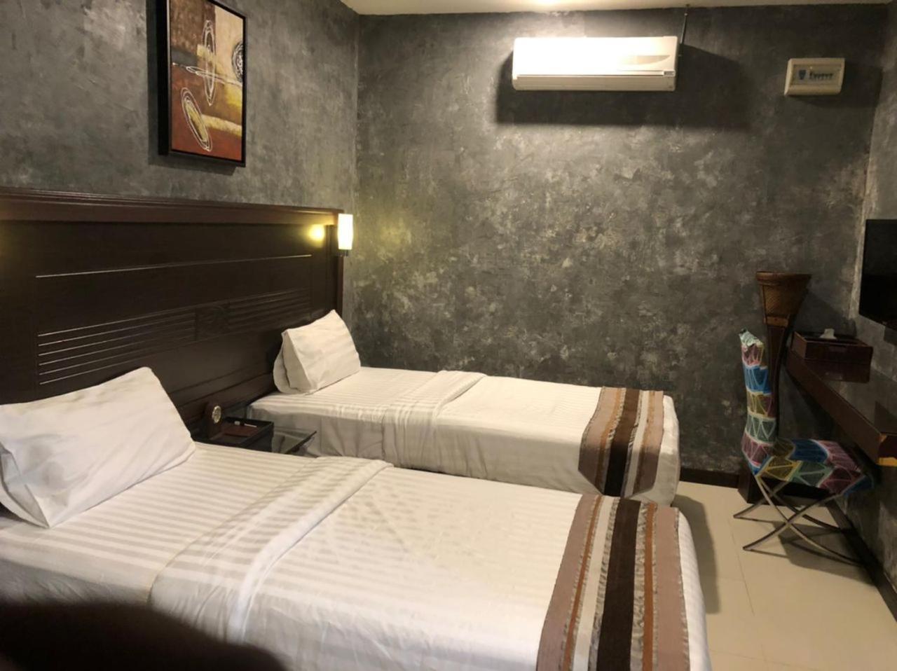Standard King Room