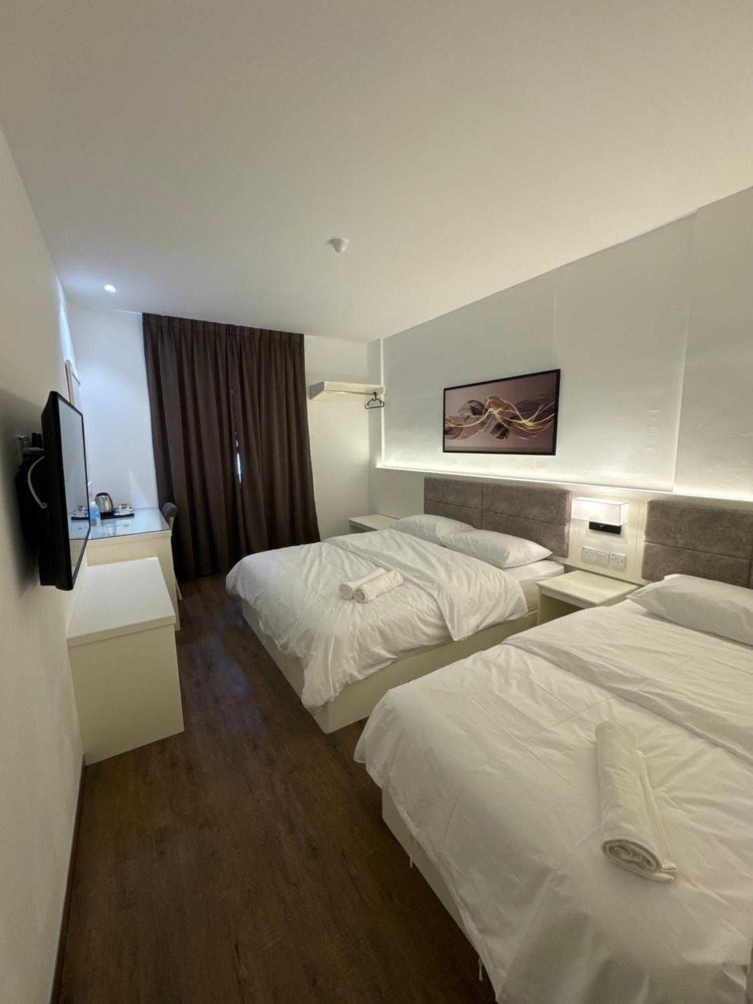 Deluxe Family Room,584902896:JPEG