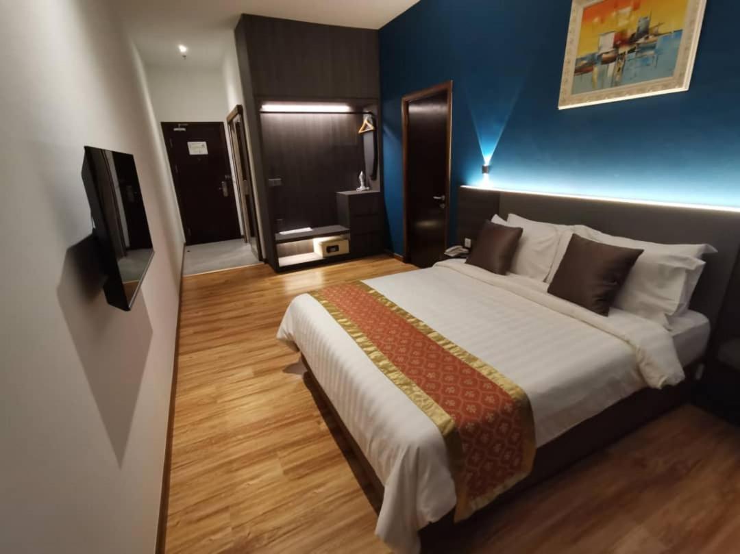 Superior Studio