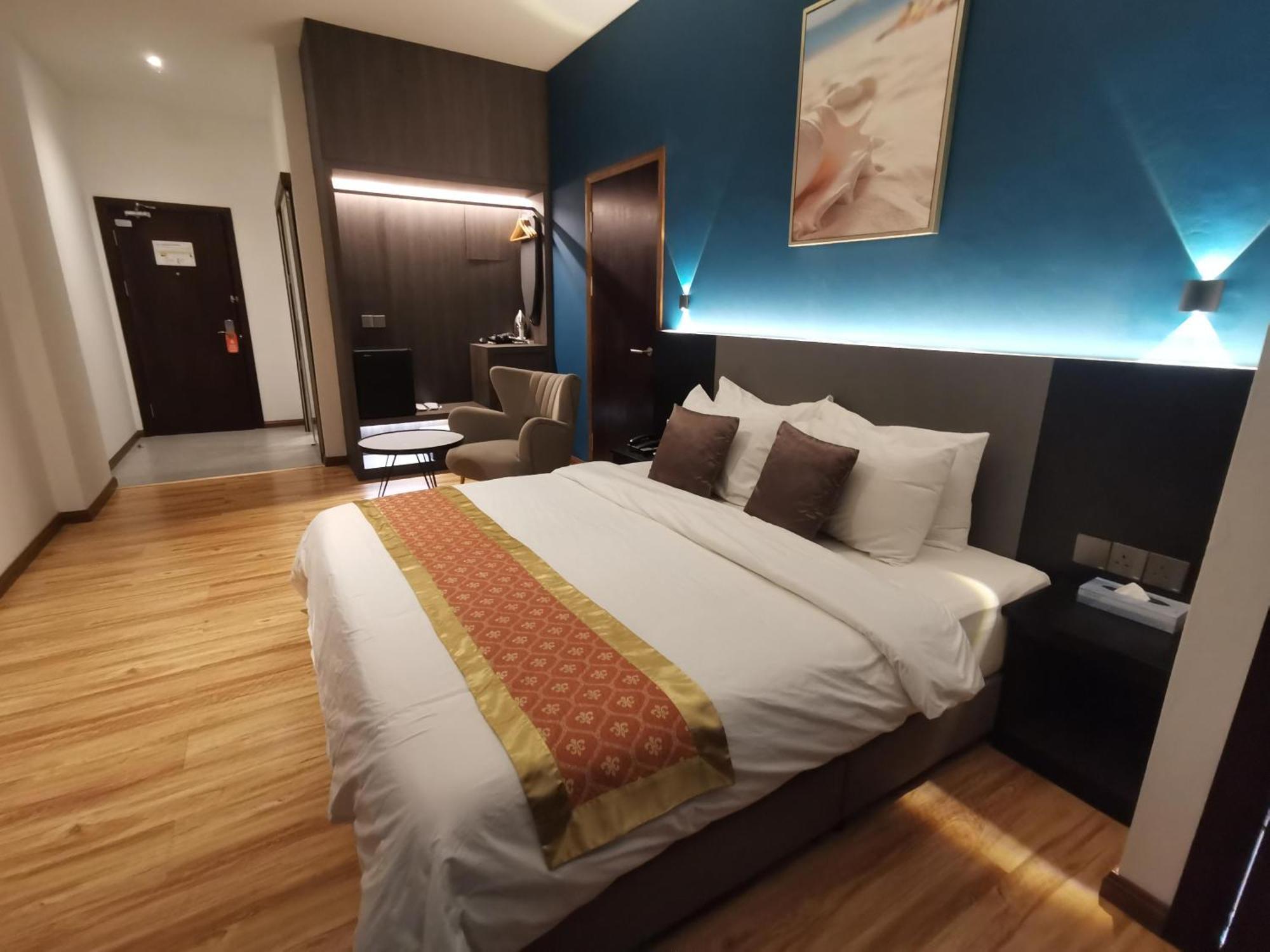 Superior King Room