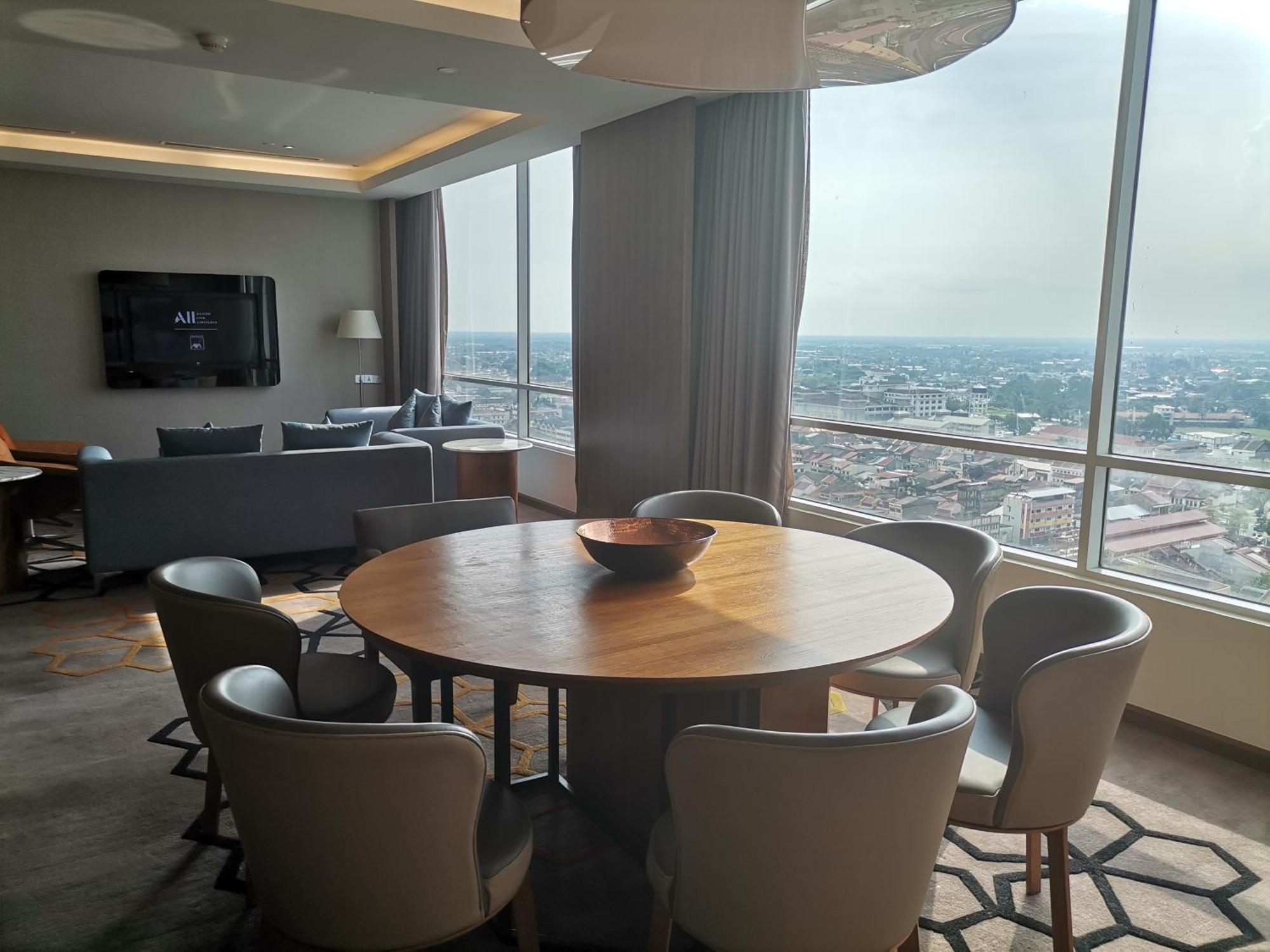 Presidential King Suite