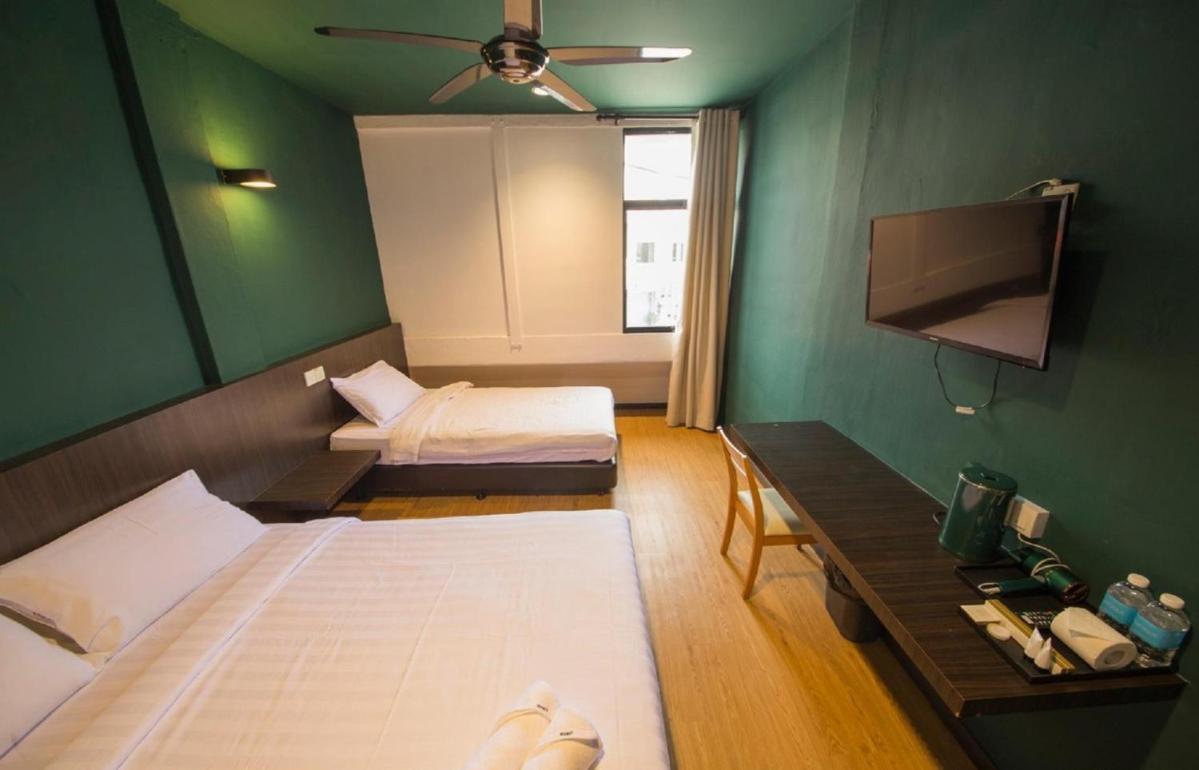 Triple Room