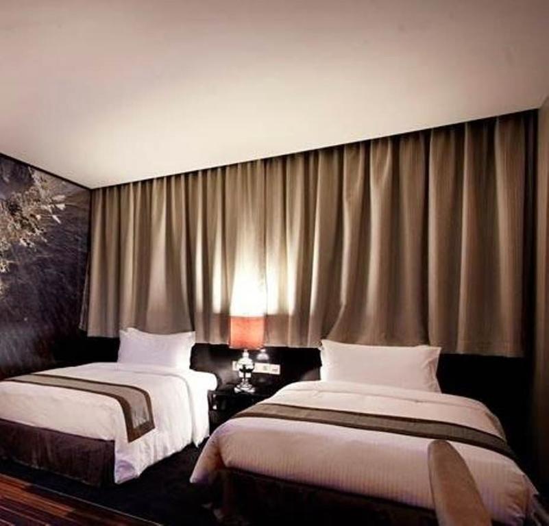 Deluxe Twin Room with Sea View