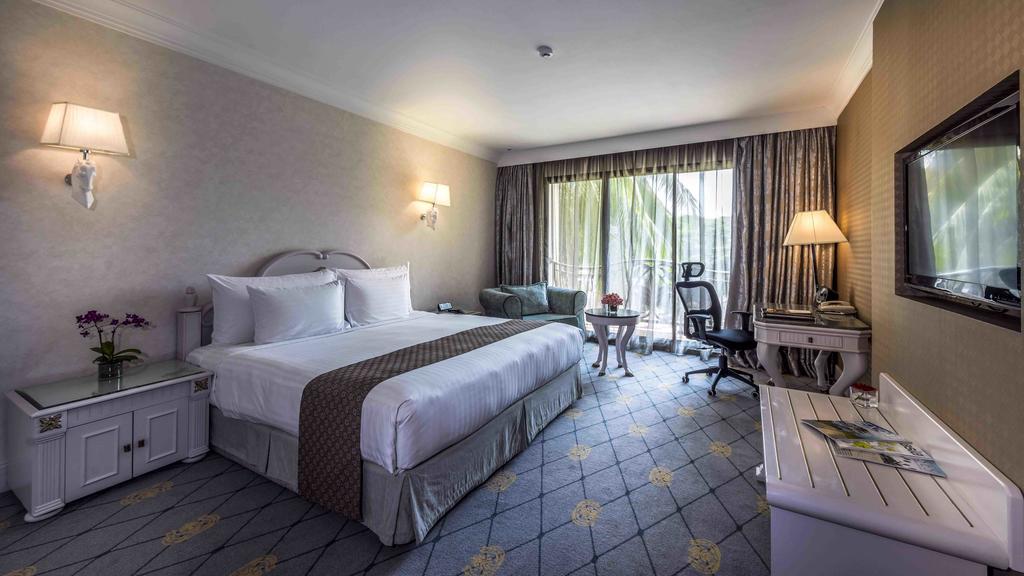 Deluxe King Room