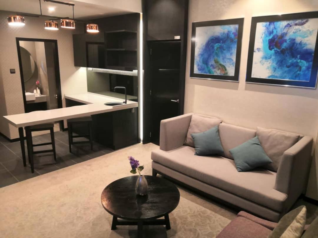 Deluxe Family Suite
