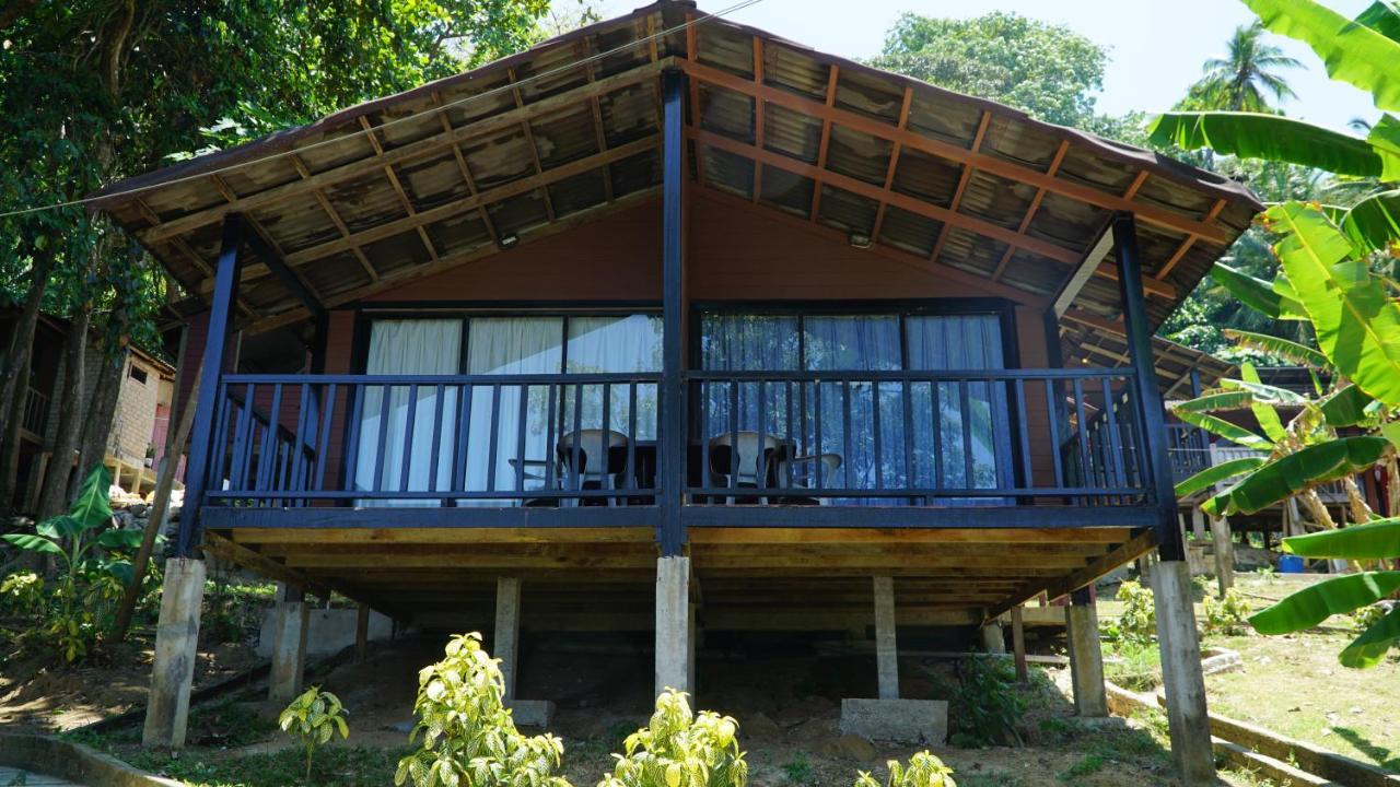 Standard Twin Room with Balcony and Sea View