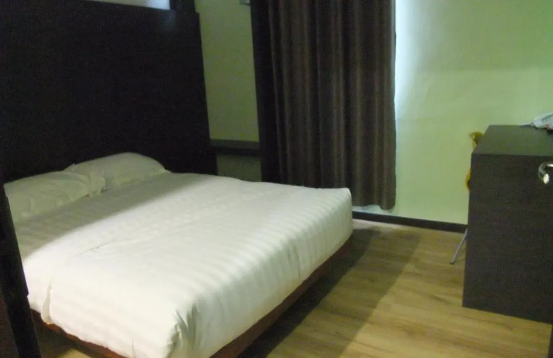 Sunshine Inn-1