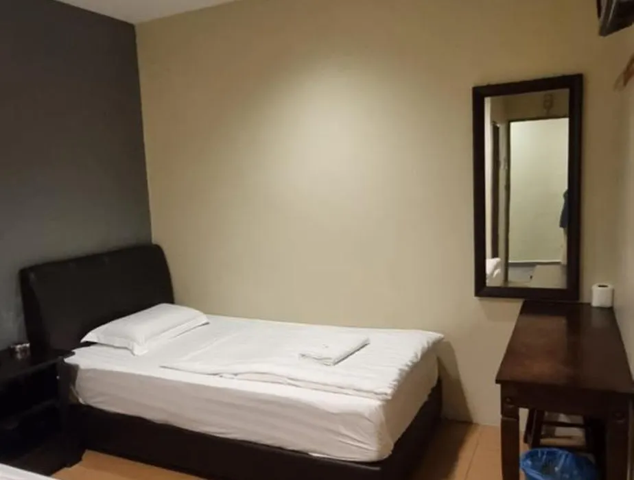 Tas Sakura Budget Hotel-1