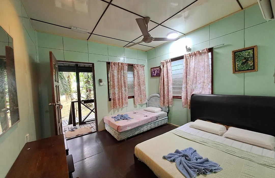 Sukau Backpackers B&B-1