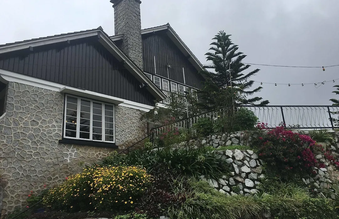 Jim Thompson Cottage-1