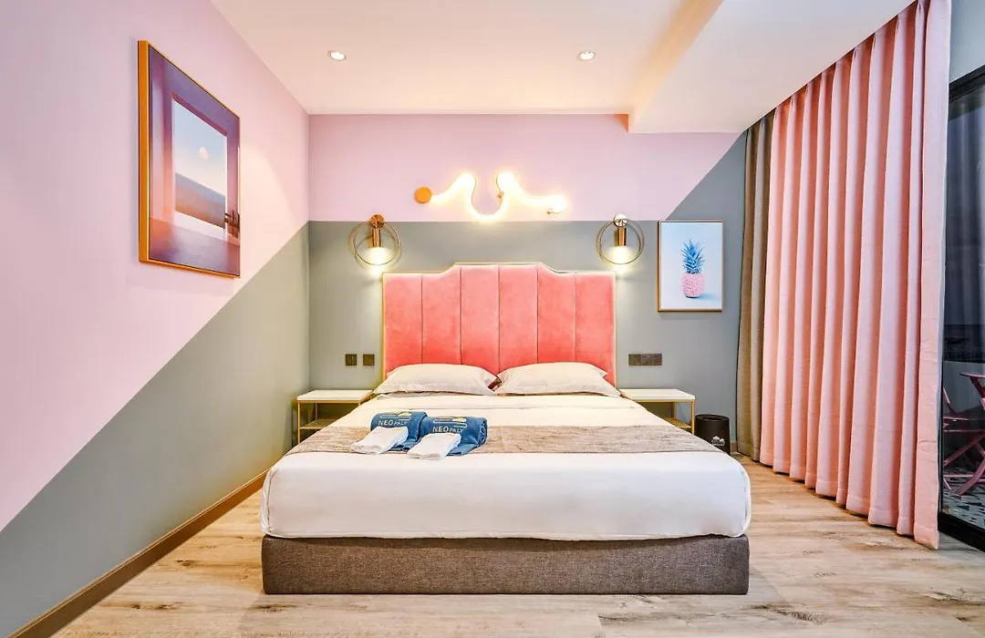 Neo Paly Hotel-1