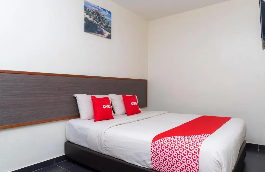 Oyo 44095 Bluewater Hotel-1