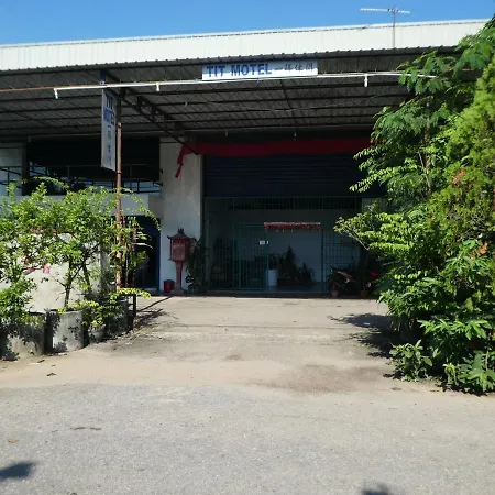 Tit Motel-2