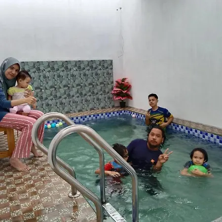 Waldan Homestay Pantai Seberang Takir Unit A-2