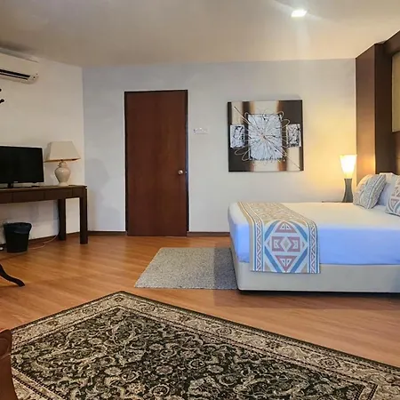 Samsuria Beach Resort Penthouse-3