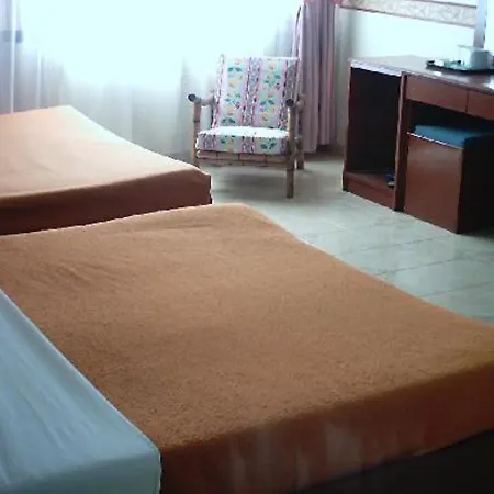 Oyo 91052 Hotel Kenangan-2