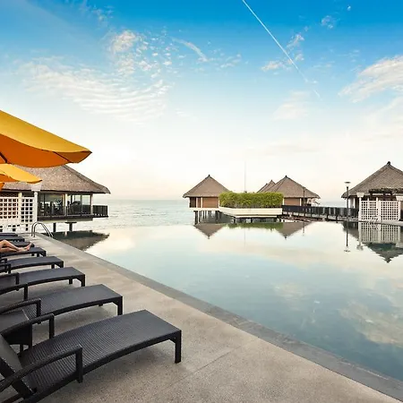Golden Palm Tree Sepang-2