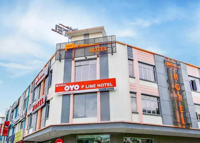 Oyo 89652 P Line Hotel