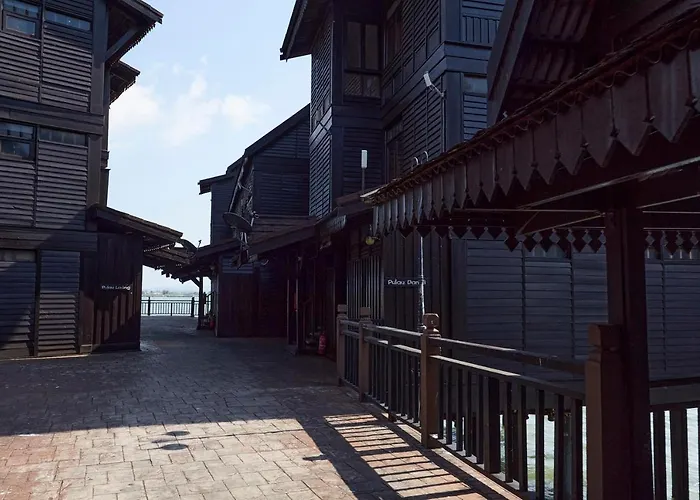 Lagoon Resort