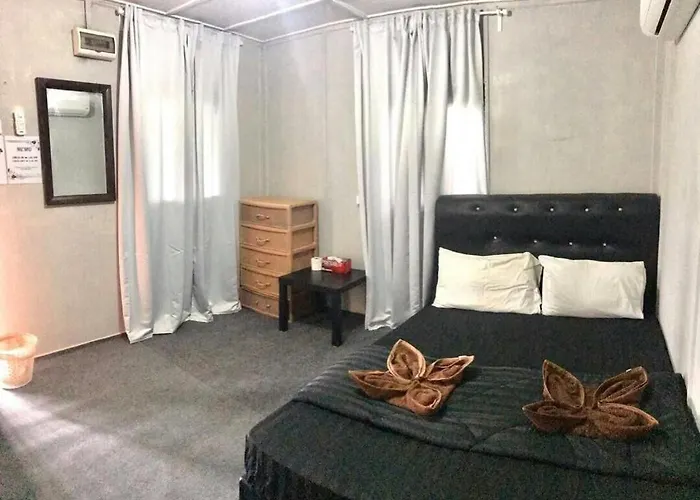 Aina Garden Long Beach