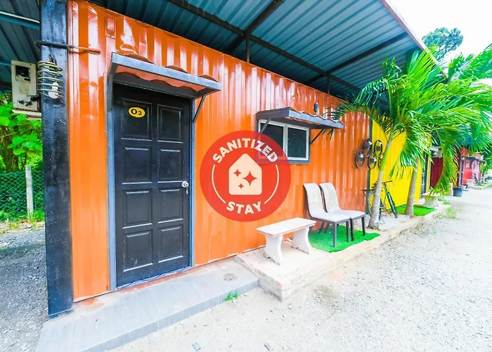 Oyo 90589 The Jungle Cabin House