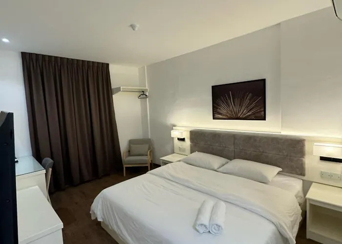 52 The Grace Hotel