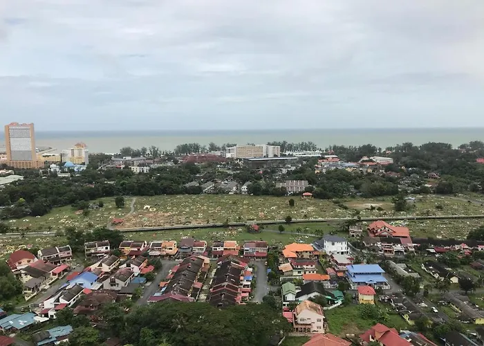 Sunny Seaview@Icon Residence