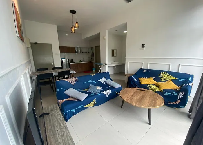 Play Residence At Golden Hills