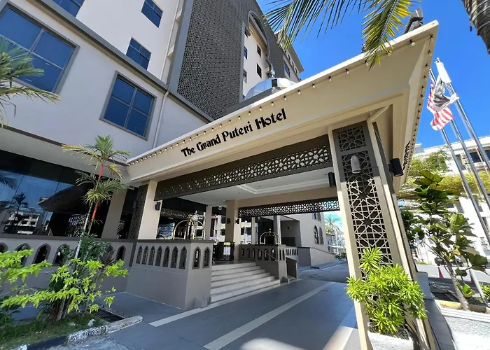 The Grand Puteri Hotel
