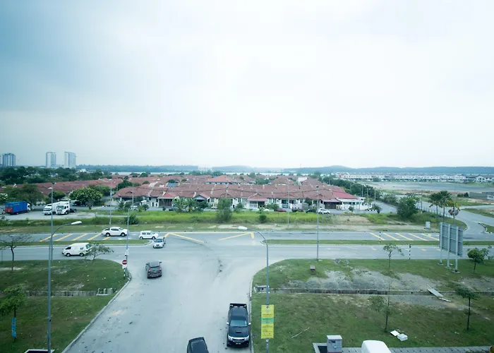 Saujana City Hotel - Nearby Klia