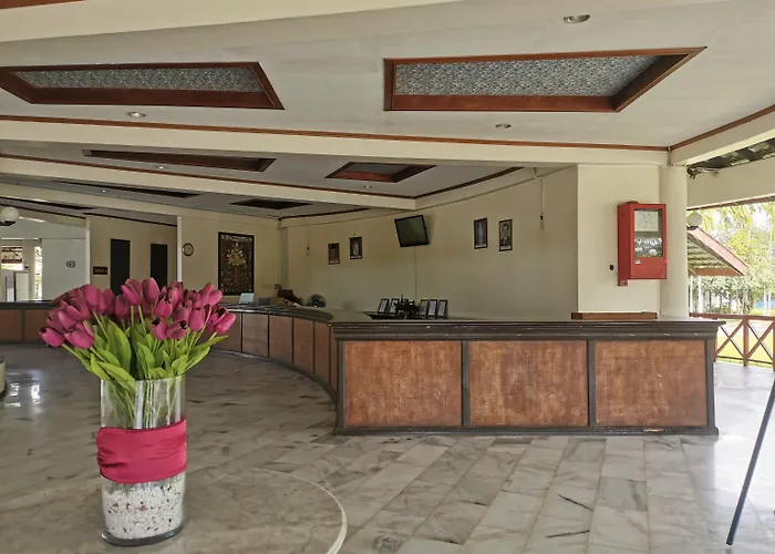 Oyo 89972 Borneo Paradise Beach Hotel