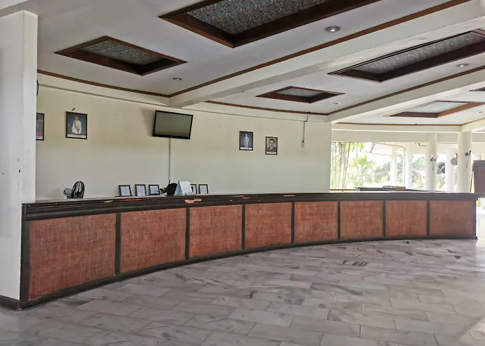 Oyo 89972 Borneo Paradise Beach Hotel