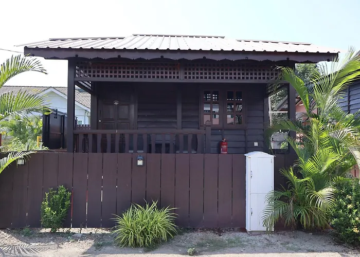 Adina Drive In Motel - Self Service Units Available
