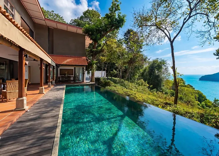 Ambong Pool Villas - Private Pool