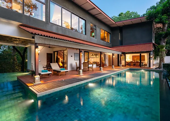 Ambong Pool Villas - Private Pool