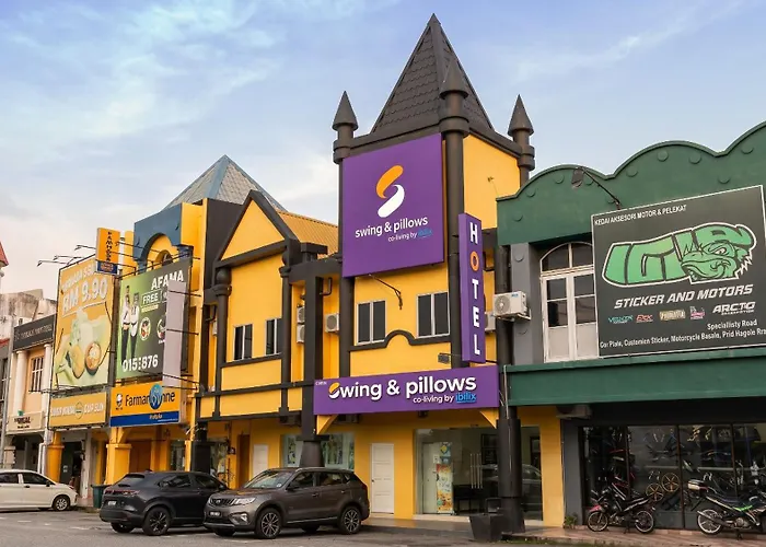 Swing & Pillows - Golden Roof Hotel Sunway Ipoh